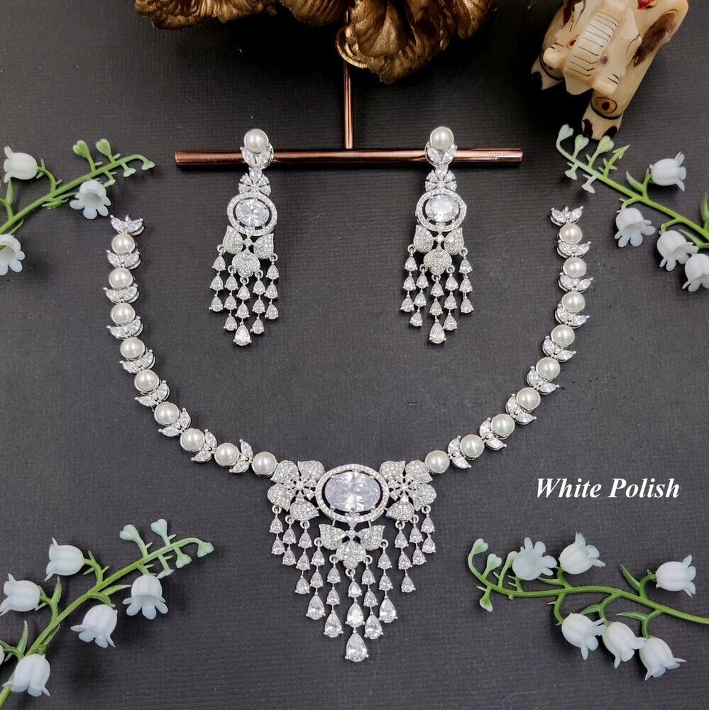 Classic beauty AD Necklace