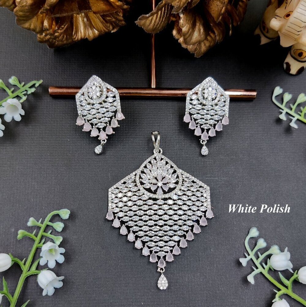 Elegant adornment AD Pendant