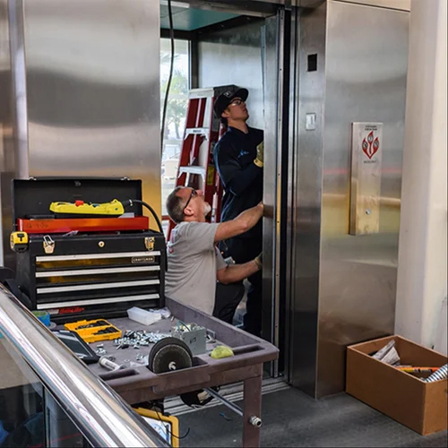 Commercial Elevator AMC Service