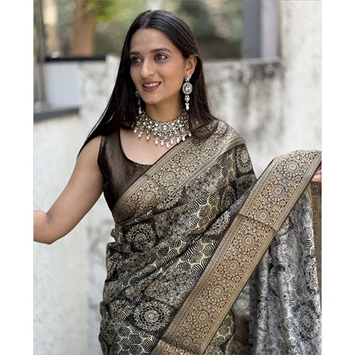 Dola Silk Gala Rich Pallu-et-2215 Designer Printed Saree - Color: Multicolor