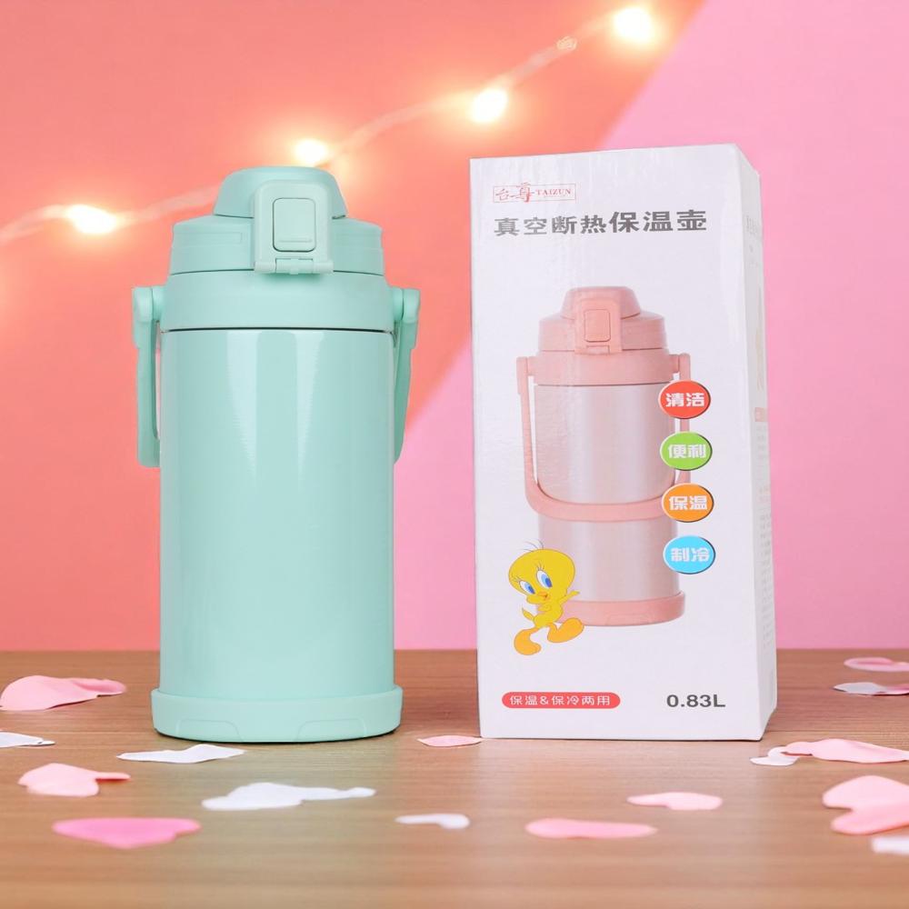 0.83l Vacuum Water Bottle - Capacity: 1 Ltr