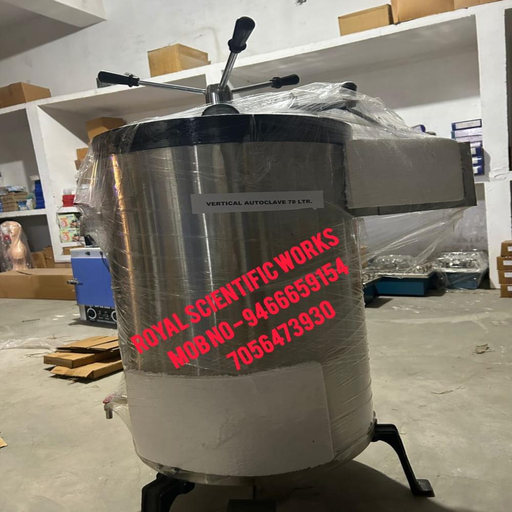 STAINLESS STEEL VERTICAL AUTOCLAVE
