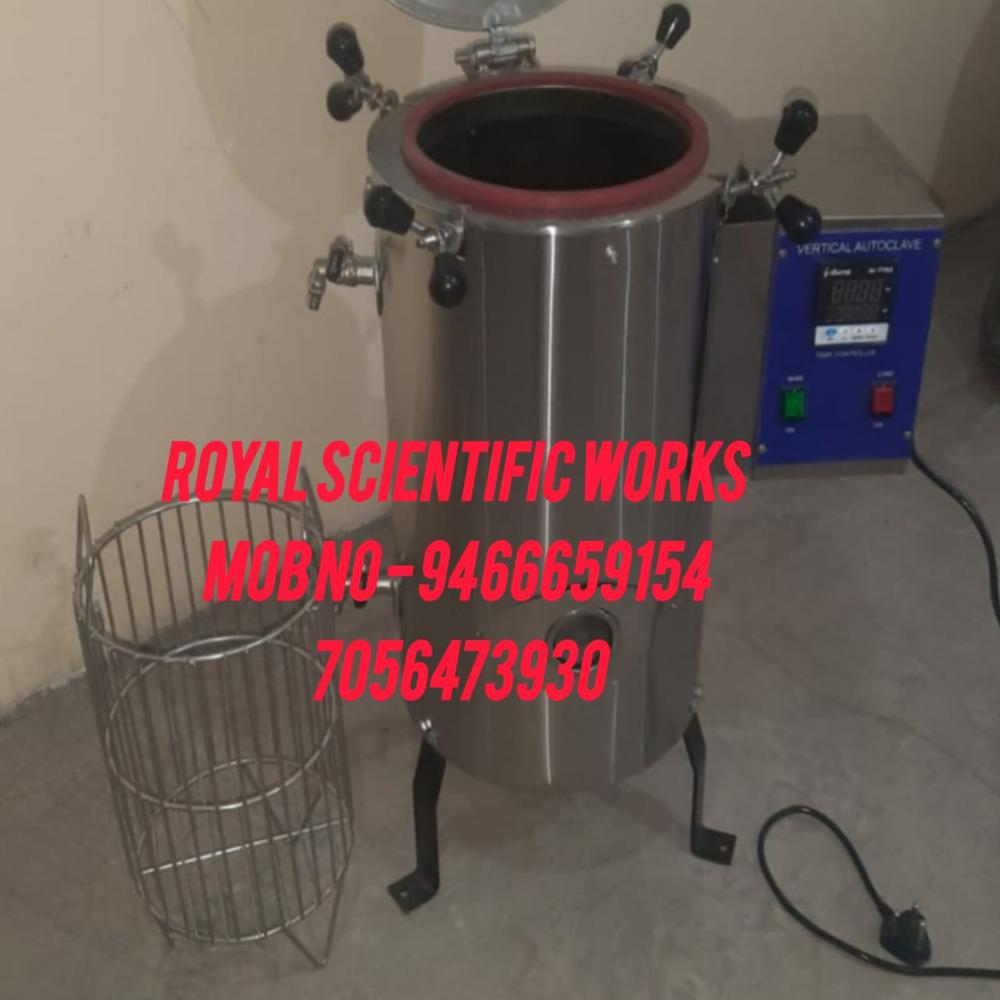 STAINLESS STEEL VERTICAL AUTOCLAVE