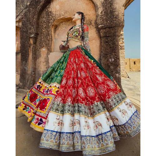 WOMEN NAVARATRI LAHENGA CHOLI