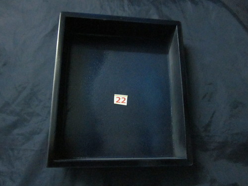 लकड़ी का गहनों का डिब्बा