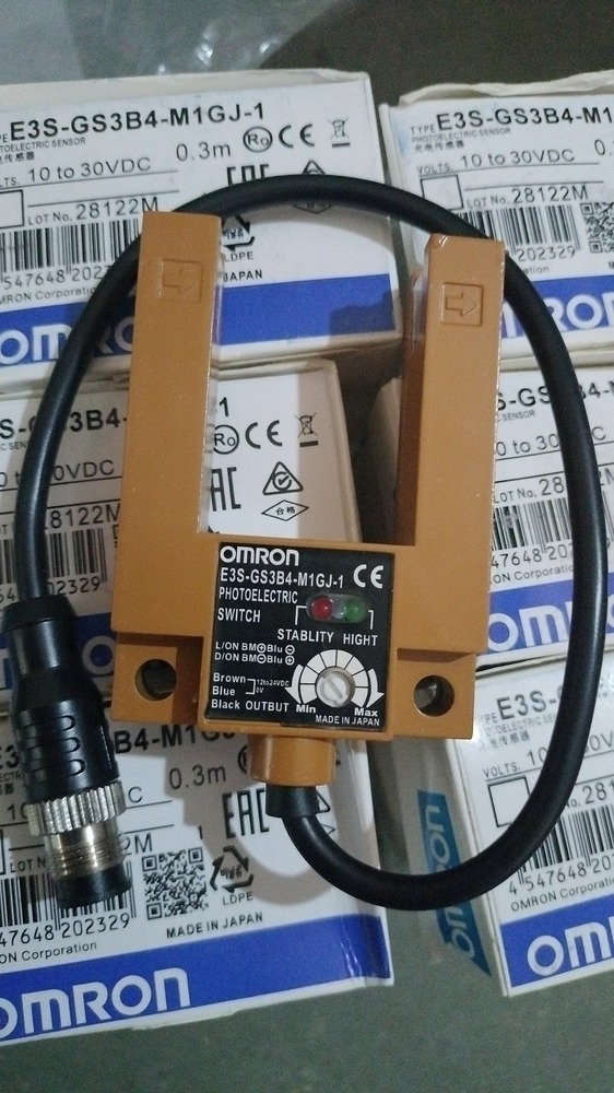 OMRON PHOTOELECTRIC SENSOR E3S-GS3B4-M1GJ-1