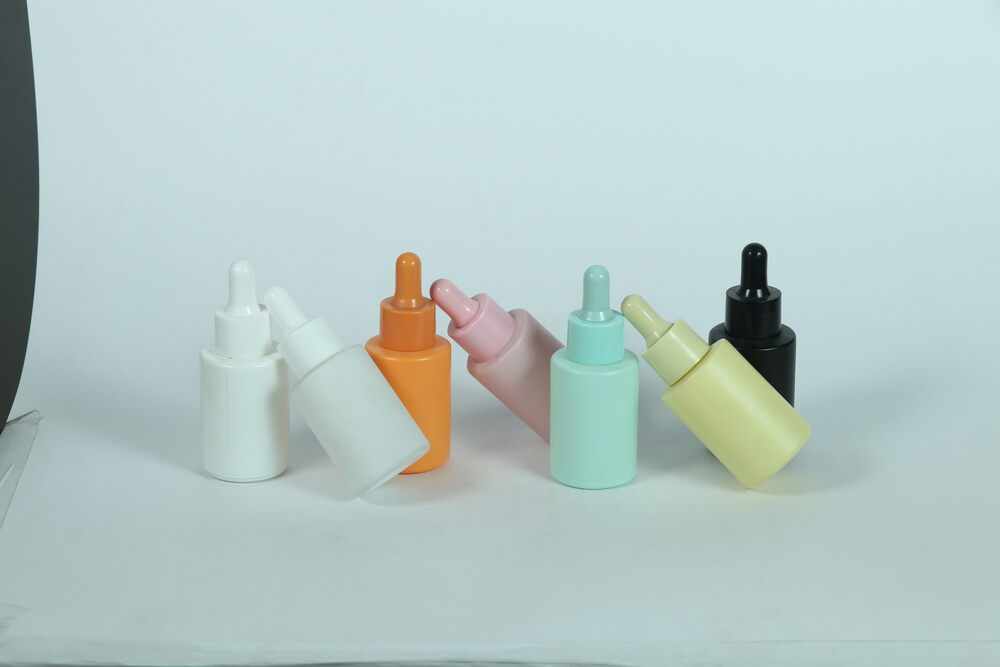 30ml Color Coated Flat Shoulder Glass Bottle - Color: Black