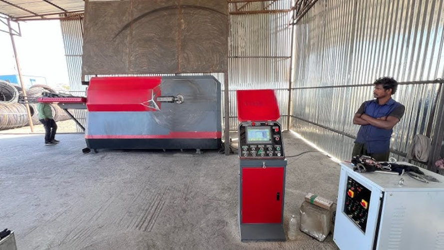 Automatic Bar Bending Machine D4 - Color: Red