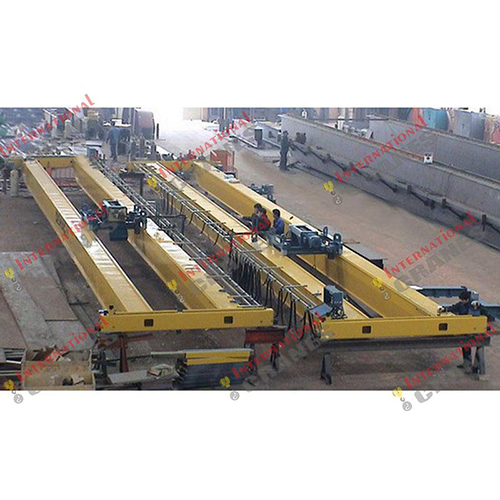 Double Girder Overhead Crane - Color: Yellow