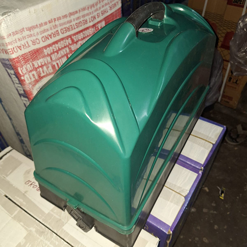 Plastic Sewing Machine Cover - Color: Green