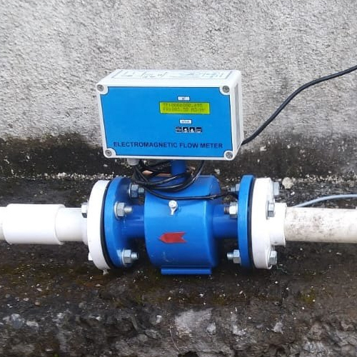 Flange End Electromagnetic Water Flow Meter - Accuracy: + - 0.5 %