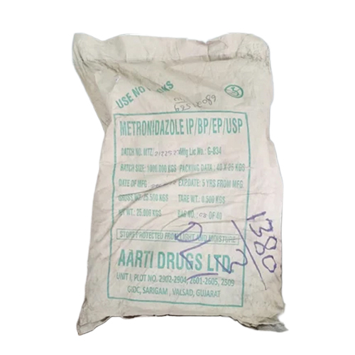Metronidazole Powder