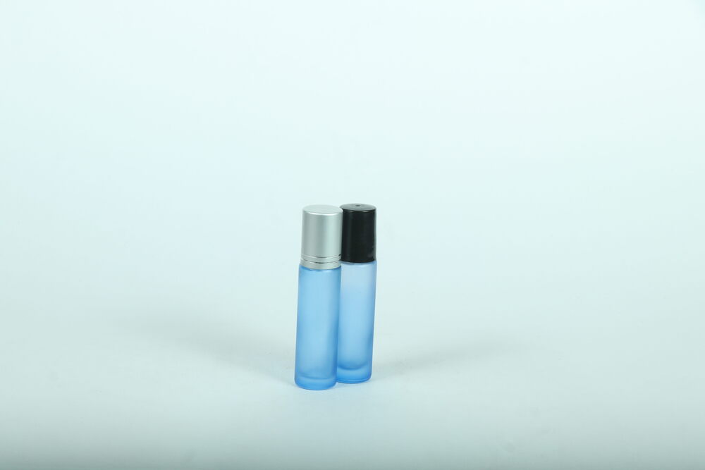 10ML LIGHT BLUE FROSTED GLASS BOTTLE ROLL ON