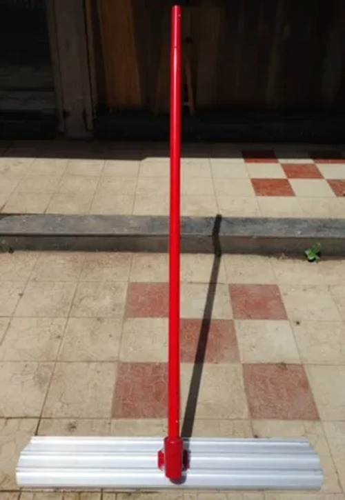 Magnesium Bull Float - Aluminium Pipe, 4'8'' Blade Size | 47 Inches Length, 8 Inches Width, Manual Control, Concrete Finishing Feature