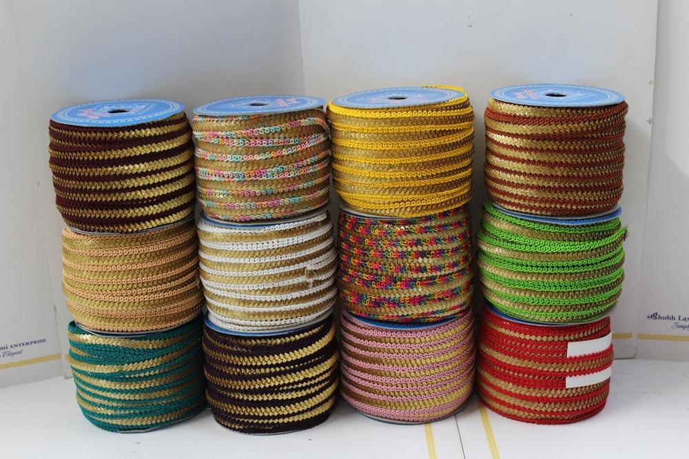 Fancy Roll Laces