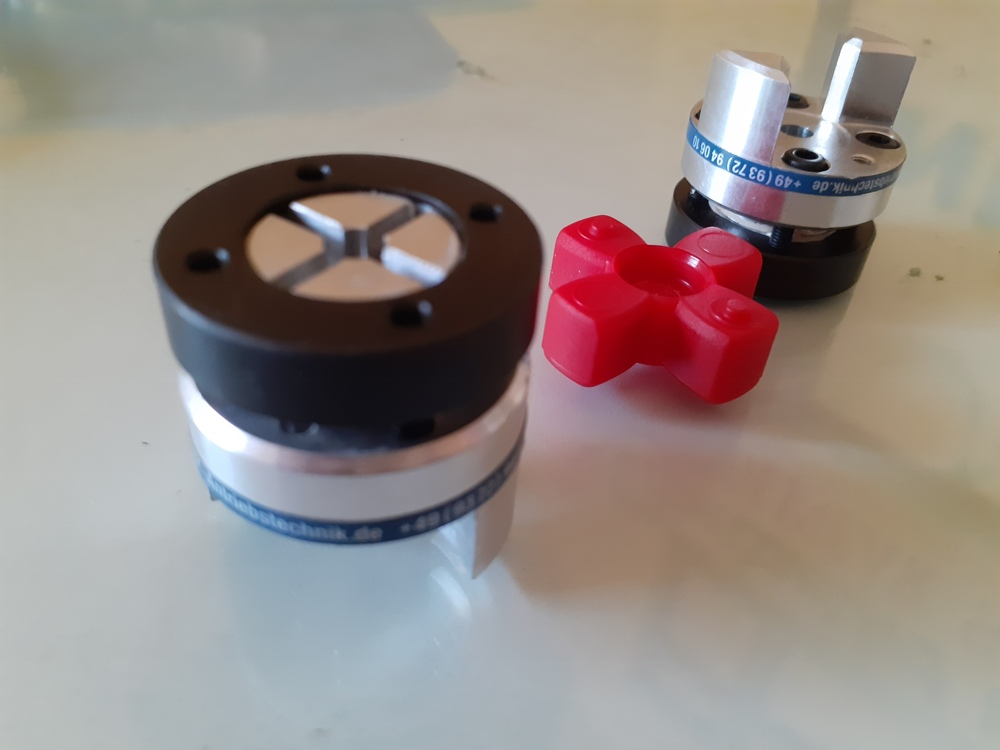 SERVO INSERT COUPLINGS
