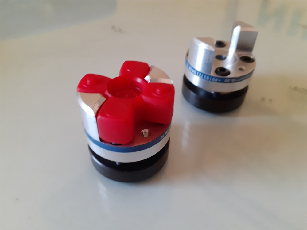 SERVO INSERT COUPLINGS