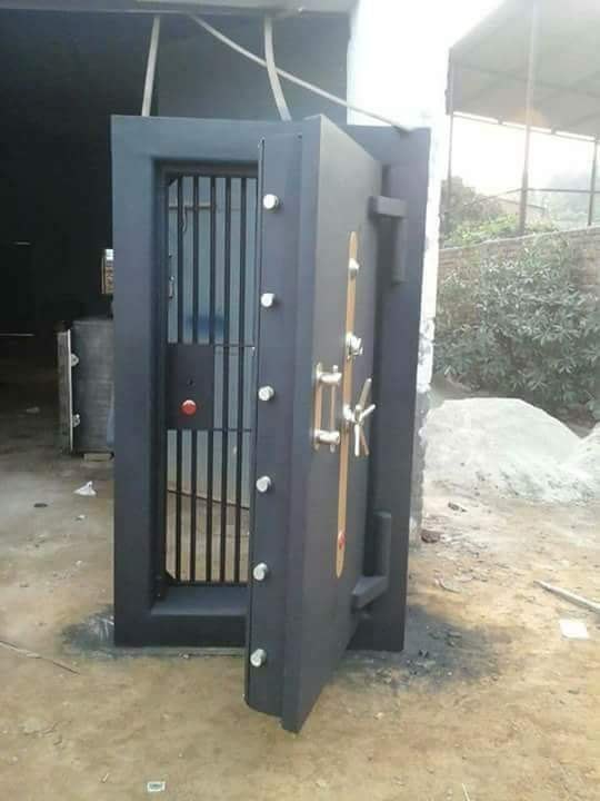 Sakt Strong Room Door - Features: Good Quality
