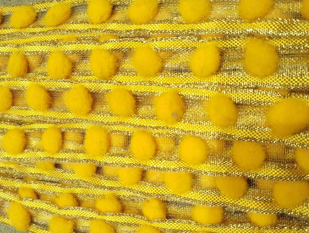 Soft Pom Pom Lace - Color: Yellow