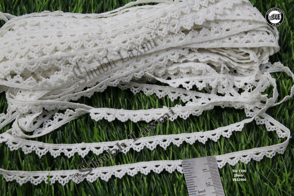 Fancy Whit Gpo Lace