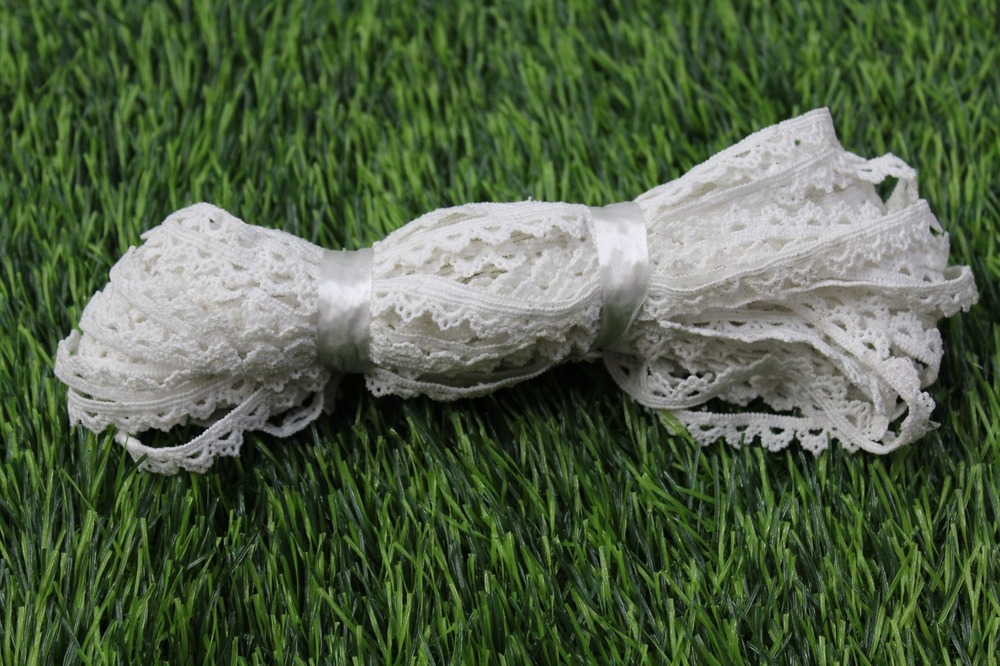 Fancy Whit Gpo Lace