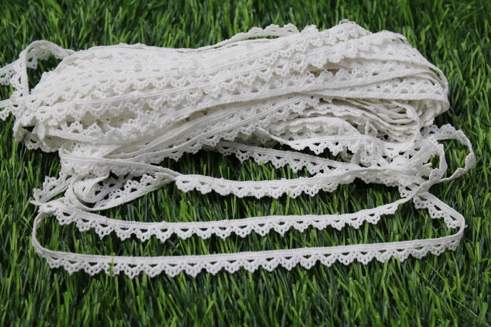 Fancy Whit Gpo Lace