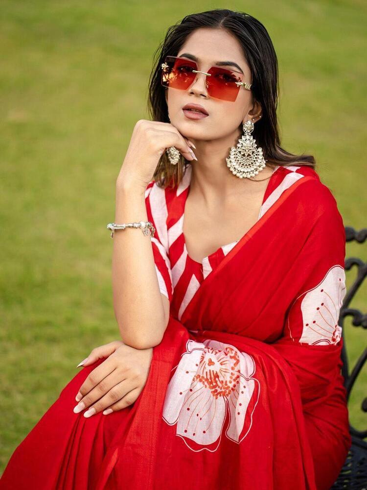 Mulmul Cotton Printed Saree - Bust Size: 44 Inch (In)