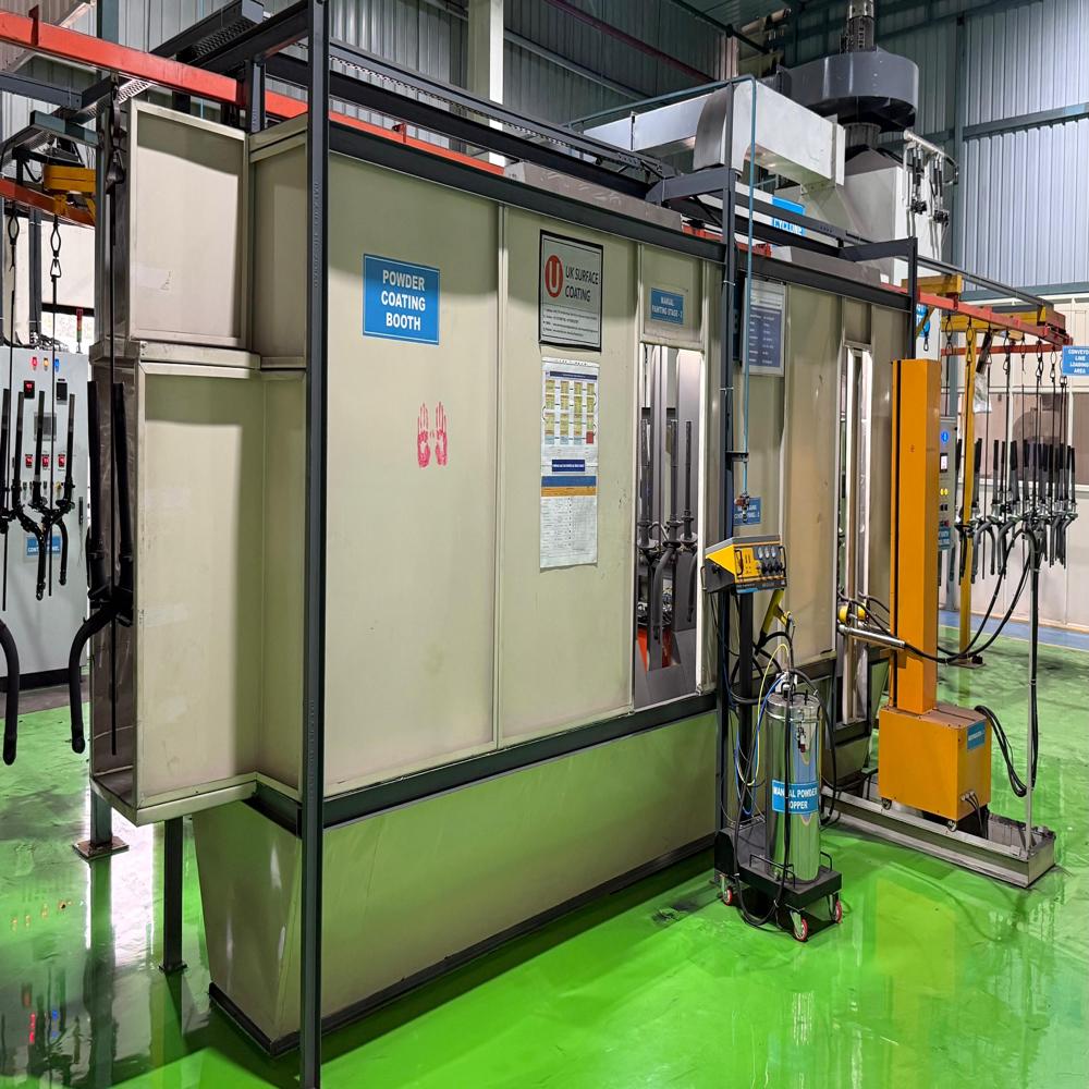 Powder Coating Booth - Stainless Steel , Enclosed Workspace With Ventilation System And Lighting