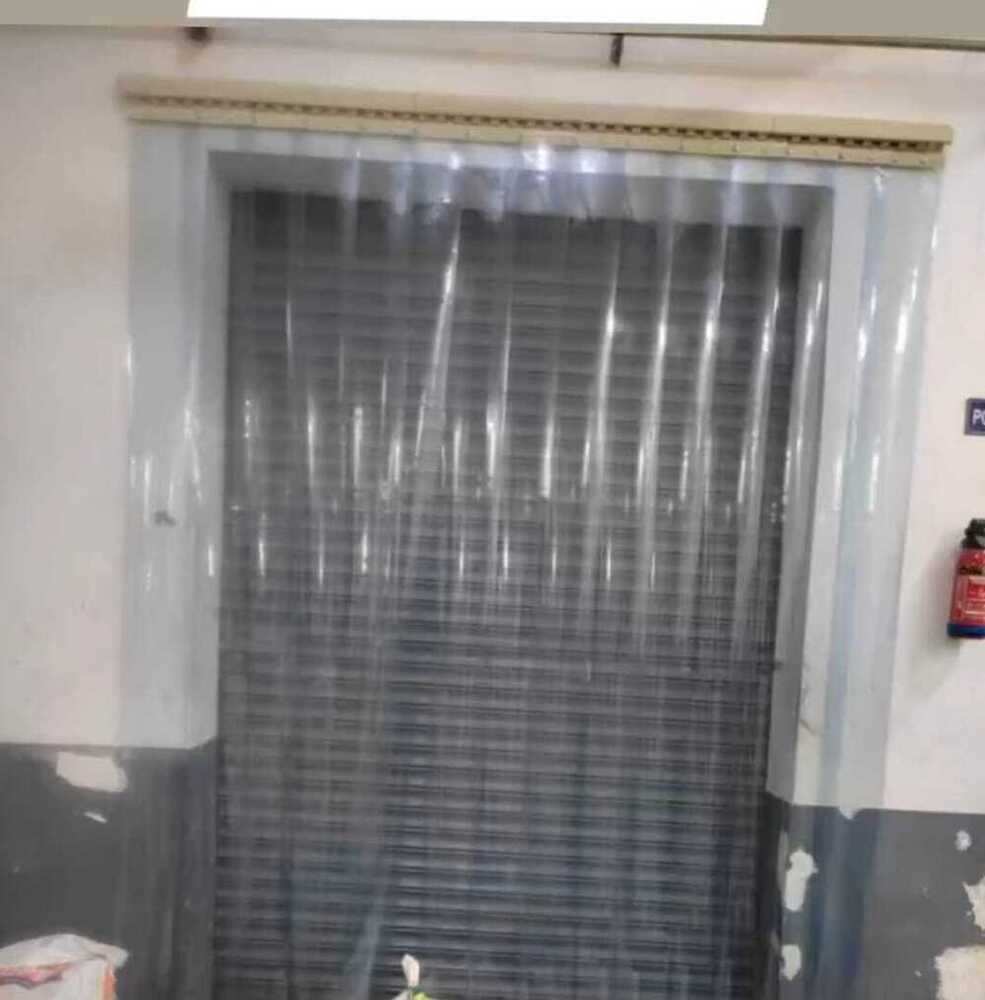 Industrial Vertical Blind - Plastic Material, 8x50 Meters, Transparent Color, 8 Inch Width, 2mm Thickness | Plain Style, Easy Assembly, Suitable For Homes, Offices, Hotels