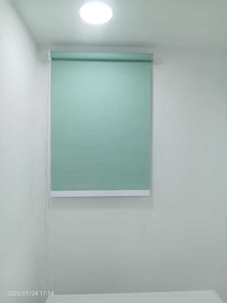 Roller Blind - Polyester, 118 Inch Width, Black Color | Horizontal Pattern, Anti-uv, Blackout, Eco-friendly, Easily Assembled, Heat-insulation