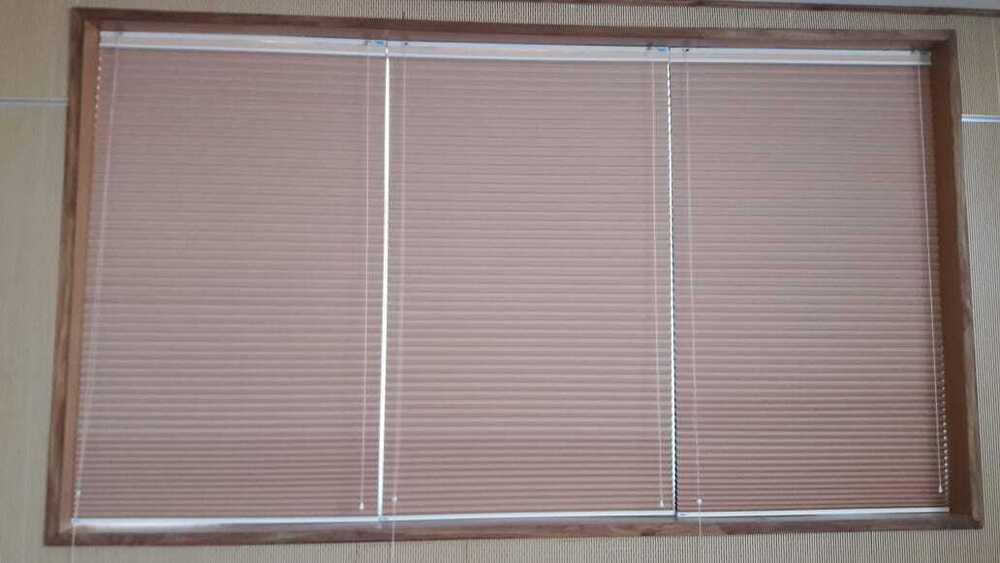 Honey Comb Blind - High-quality Wood, 96 Inches Wide, Brown Color | Modern Horizontal Pattern, Easily Assembled, Heat-insulation, Anti-uv, Blackout