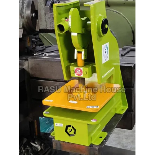 Heavy Duty Slipper Sole Cutting Machine - Capacity: 180 Pcs/Hr