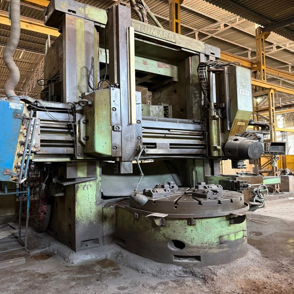 Vertical Turret Lathe Machine