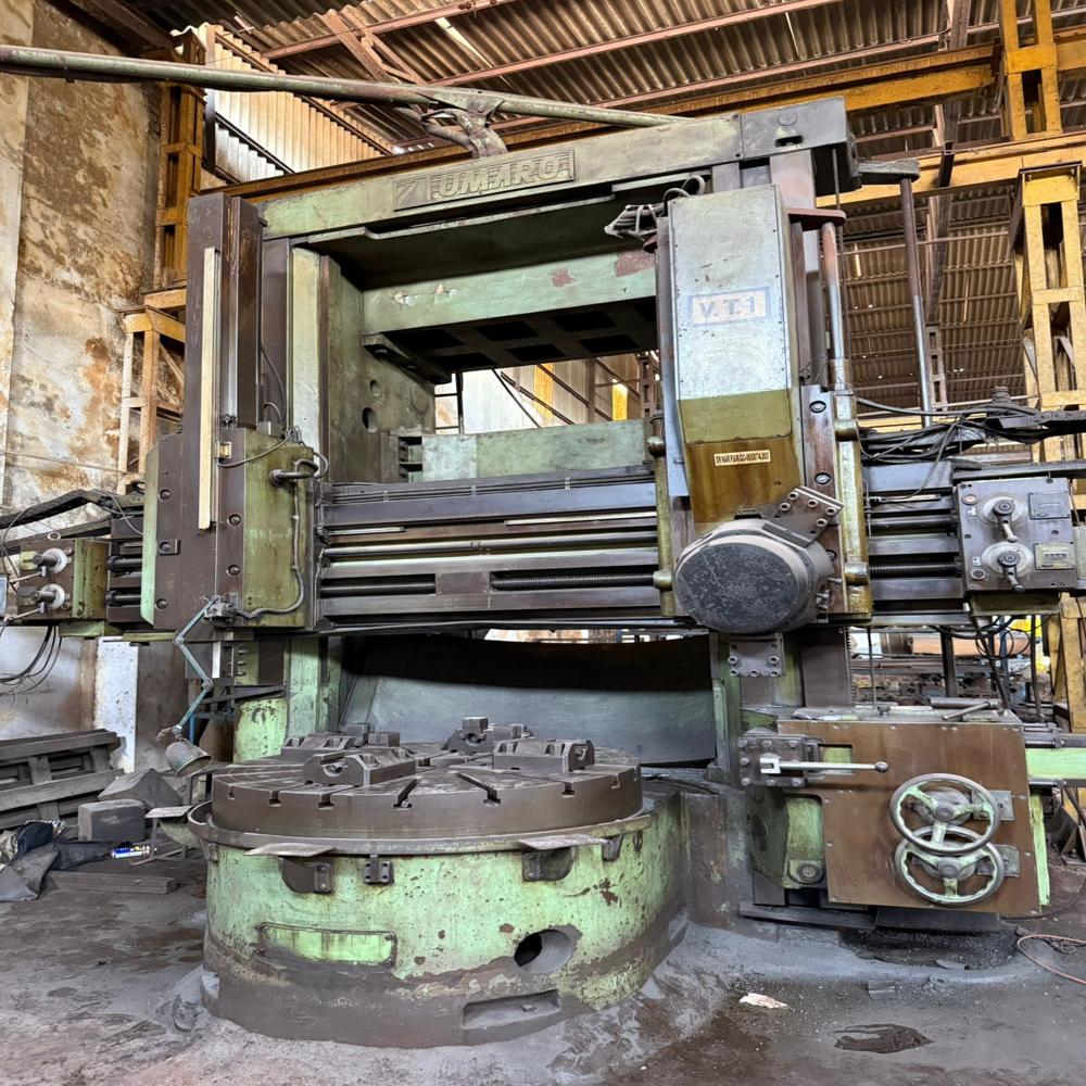 Vertical Turret Lathe Machine