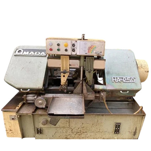 Industrial Bandsaw Machine - Cutting Thickness: 8 Inch