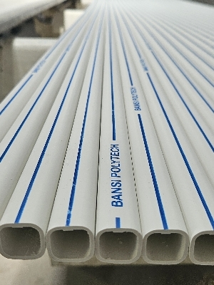 Poultry Square Pipe - Material: Plastic