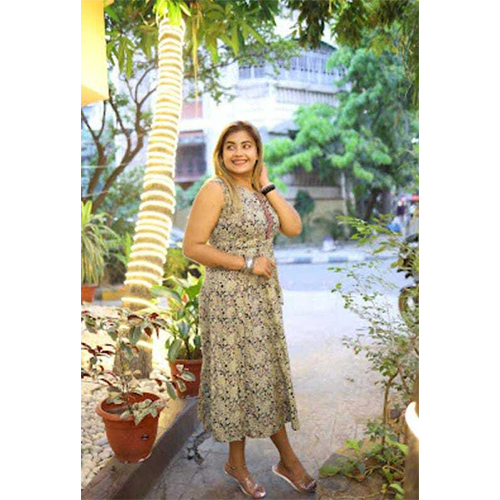 Ladies Fancy Kurtis - Color: 4/5 Colour Available