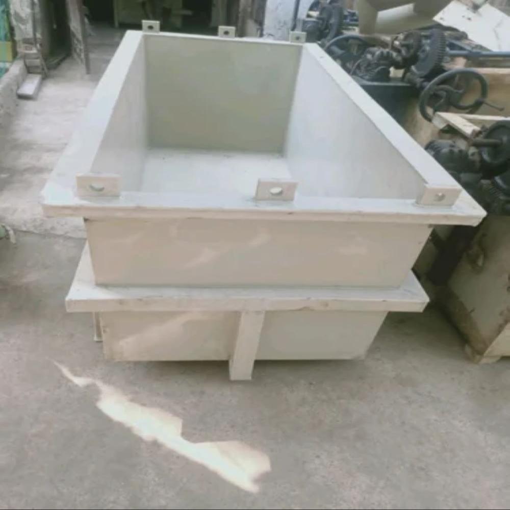 Pp Electroplating Tank - Customizable Dimensions, Variable Capacity | Grey Rectangular Design
