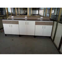 Modular Cleanroom Furniture - Application: Lab