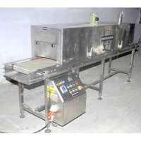 Conveyor Oven - Mild Steel, 220 Volt Electric | Polished Silver Finish, User-friendly Design, Streamlined Continuous Cooking Solutions