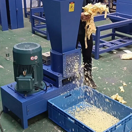 Economical Foam Shredder Machine For Easy Storageand Transport - Application: Industrial