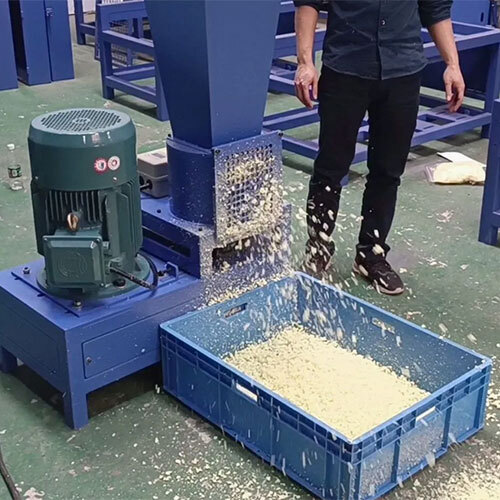 Economical Foam Shredder Machine For Easy Storageand Transport - Application: Industrial