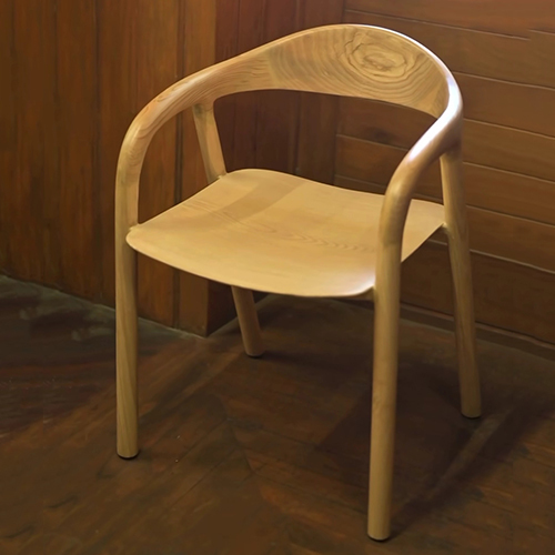 Wooden Classic Sleek Peak Chair - Color: As Per Requirement