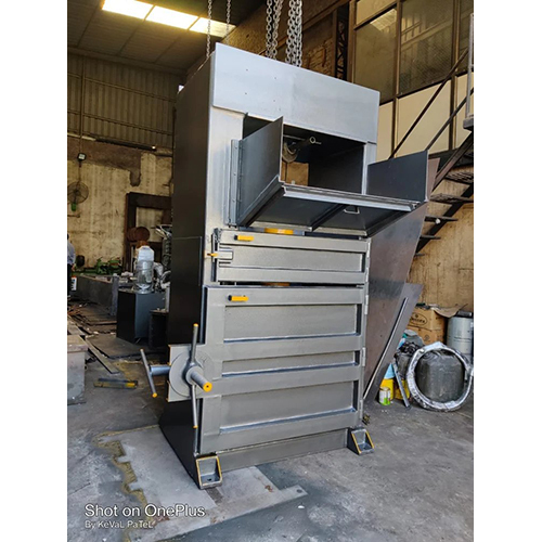 Vertical Plastic Baler - Color: Blue