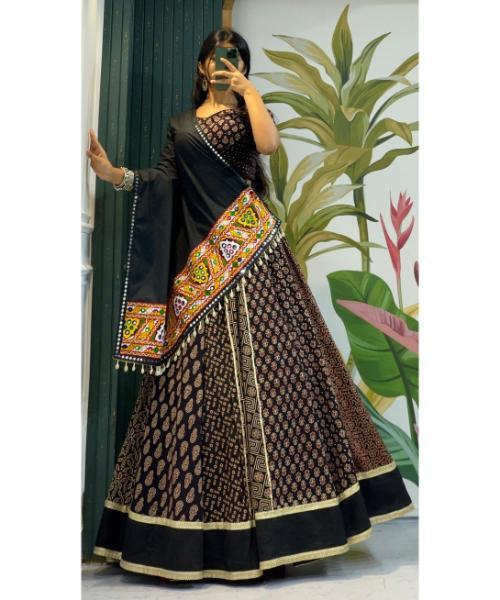 Designer Navratri Chaniya Choli with Real Mirror Work