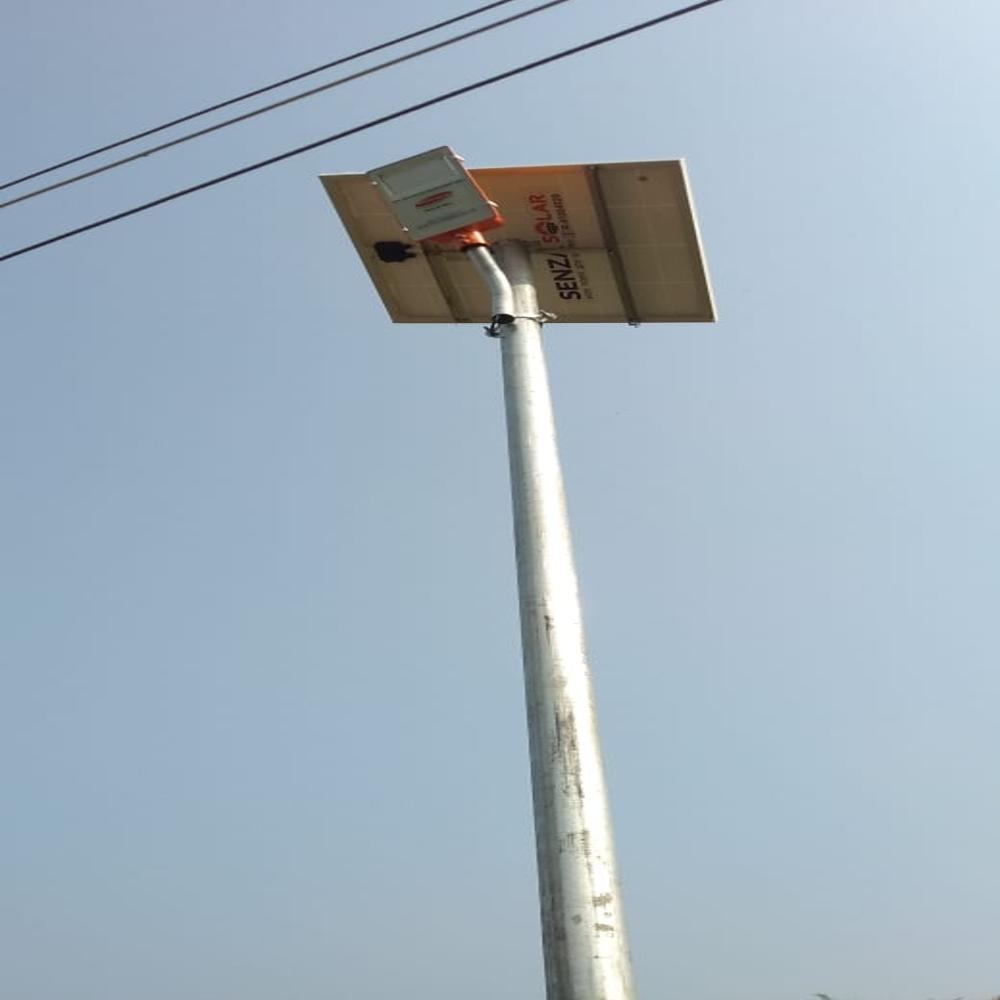 Solar Street Light - Efficiency: 99.9%