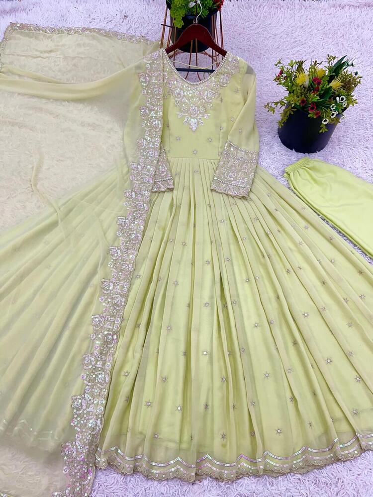 GEORGEETE SUIT