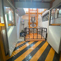 Hydraulic Vertical Lift