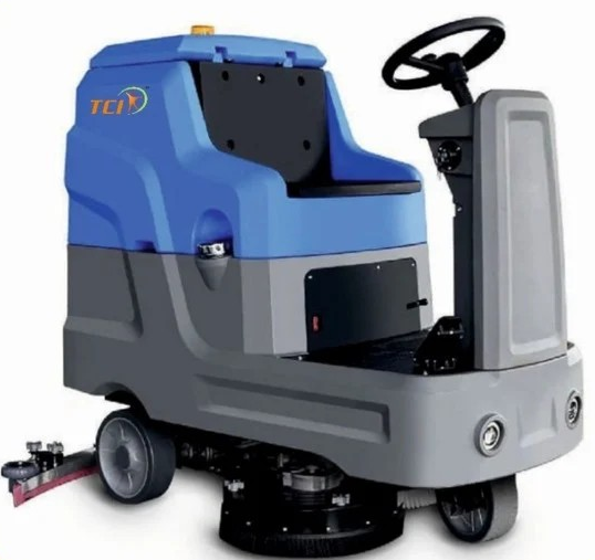 Ride on scrubber dryer