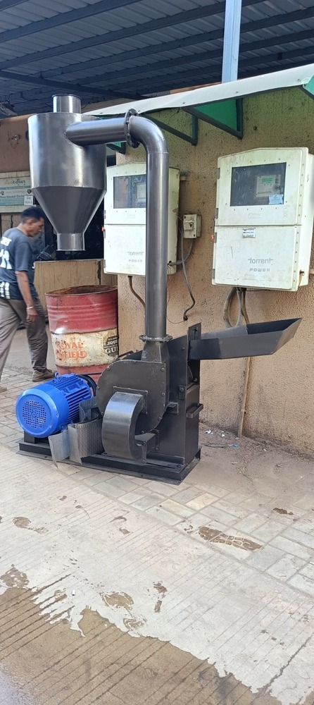 10 Hp Blower Pulverizer Capacity: 100 Kg/hr